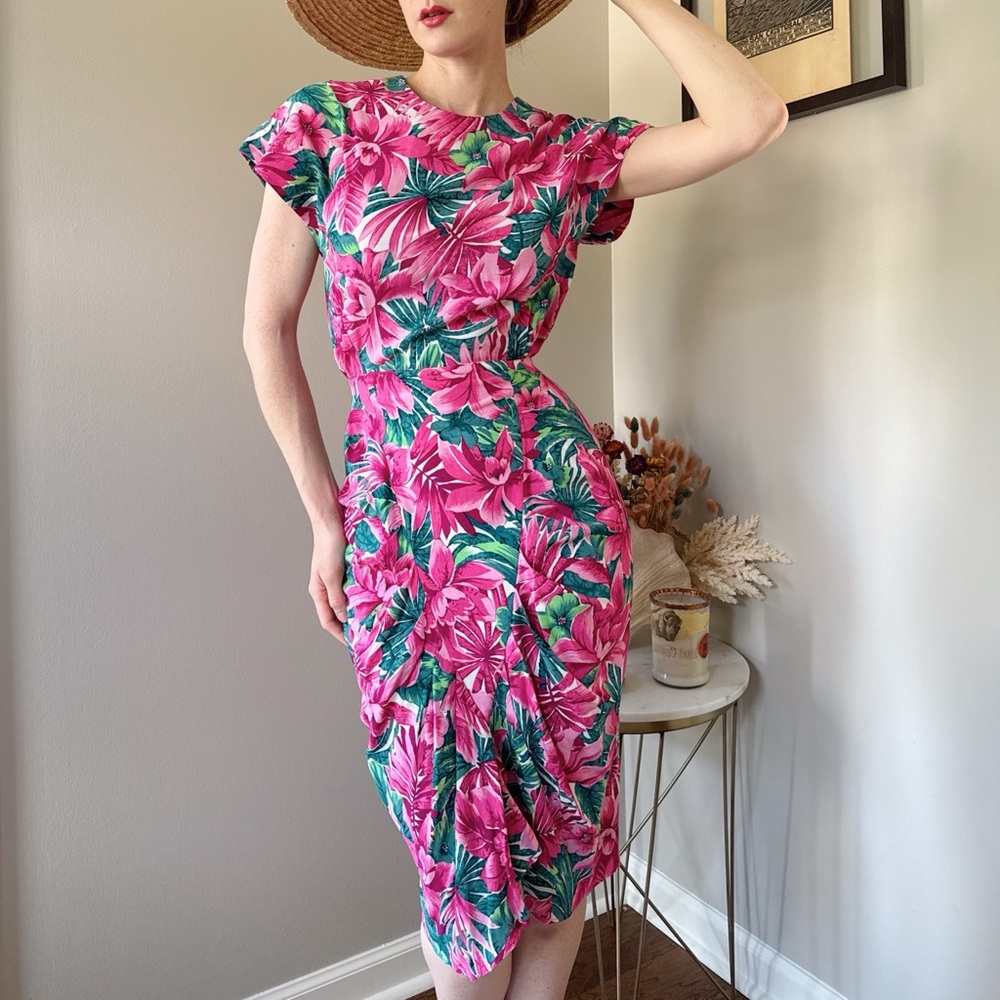 Vintage 1980s Hourglass Tropical Floral Pink and Green Dress